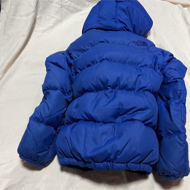 THE NORTH FACE(ザノースフェイス)のTHE NORTH FACE ダウン ジャケット 140 キッズ/ベビー/マタニティのキッズ服男の子用(90cm~)(ジャケット/上着)の商品写真