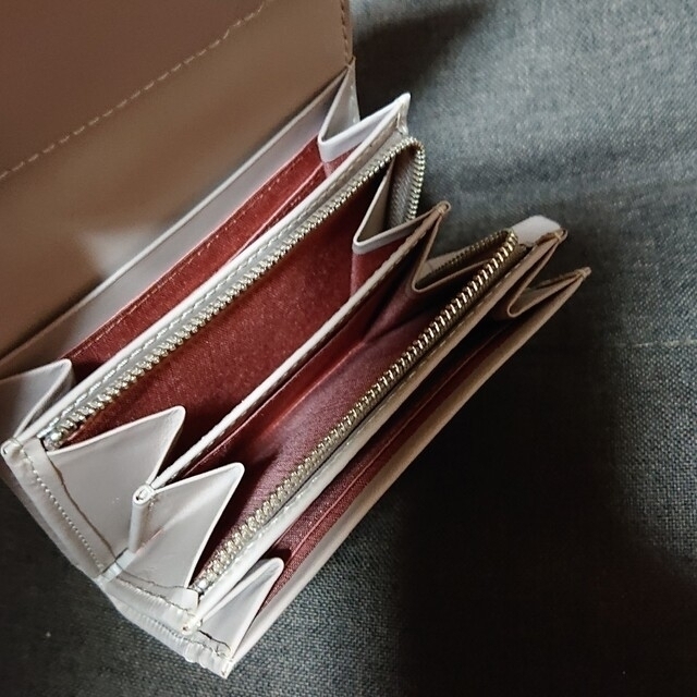 NINA RICCI(ニナリッチ)の新品ニナリッチ二つ折り財布 レディースのファッション小物(財布)の商品写真