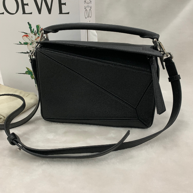 LOEWE(ロエベ)パペルバッグ トートバッグ ショルダーバッグ