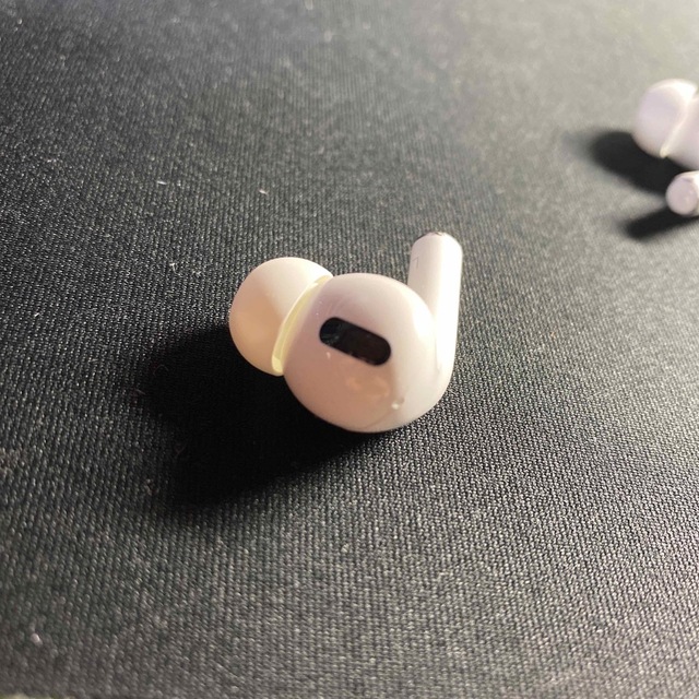 Apple(アップル)のAirPods Pro  エアポッズプロ スマホ/家電/カメラのオーディオ機器(ヘッドフォン/イヤフォン)の商品写真