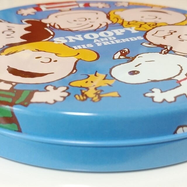 SNOOPY(スヌーピー)のスヌーピー　空き缶　小物入れ インテリア/住まい/日用品のインテリア/住まい/日用品 その他(その他)の商品写真