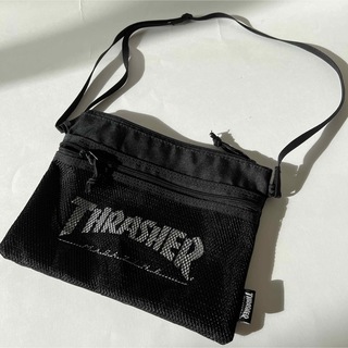 THRASHER - サコッシュ サコッシュバッグ　バッグ　スラッシャー　小さめ　美品　軽量　 