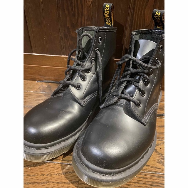 Dr.Martens(ドクターマーチン)のDr.Martens 6ホール ブーツ 【美品】 レディースの靴/シューズ(ブーツ)の商品写真