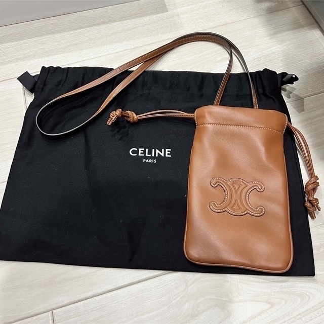 celine - 直営店購入　今期最新作　セリーヌ　CELINE モバイルポーチ　ショルダー