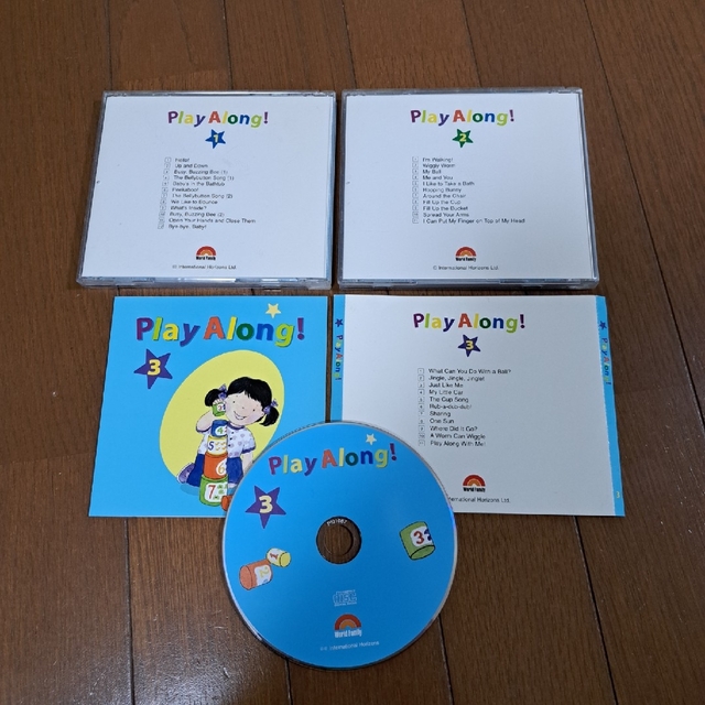 Disney(ディズニー)のﾃﾞｨｽﾞﾆｰ英語ｼｽﾃﾑ　play along! 1～3 CD エンタメ/ホビーのCD(キッズ/ファミリー)の商品写真