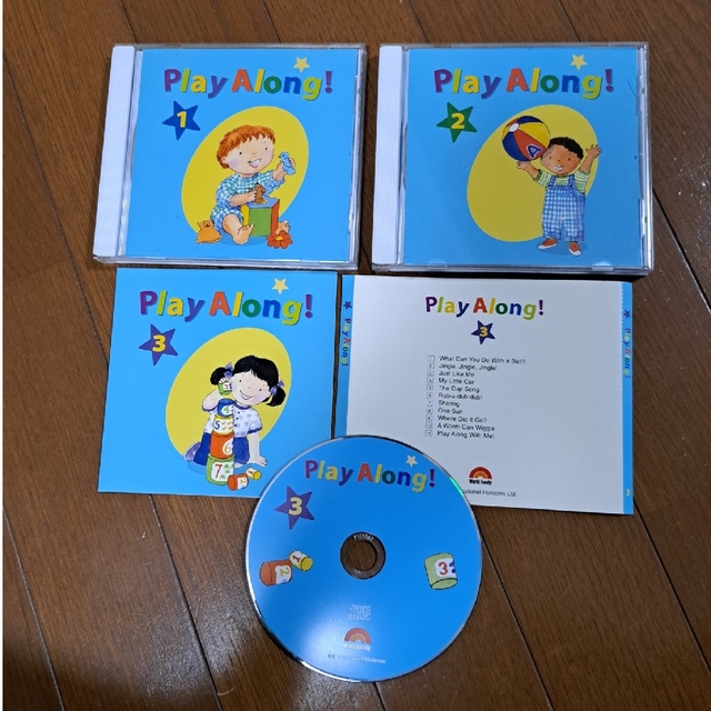Disney(ディズニー)のﾃﾞｨｽﾞﾆｰ英語ｼｽﾃﾑ　play along! 1～3 CD エンタメ/ホビーのCD(キッズ/ファミリー)の商品写真