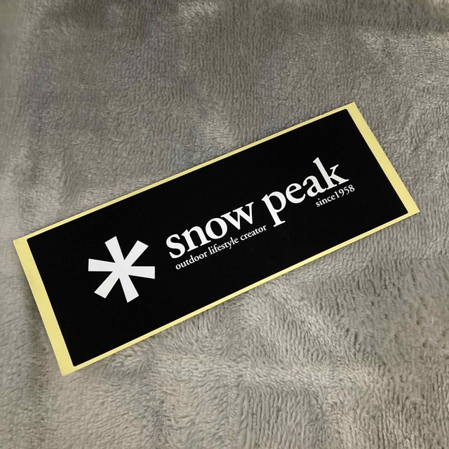 Snow Peak(スノーピーク)の【snow peak】ステッカー　非売品 スポーツ/アウトドアのアウトドア(その他)の商品写真