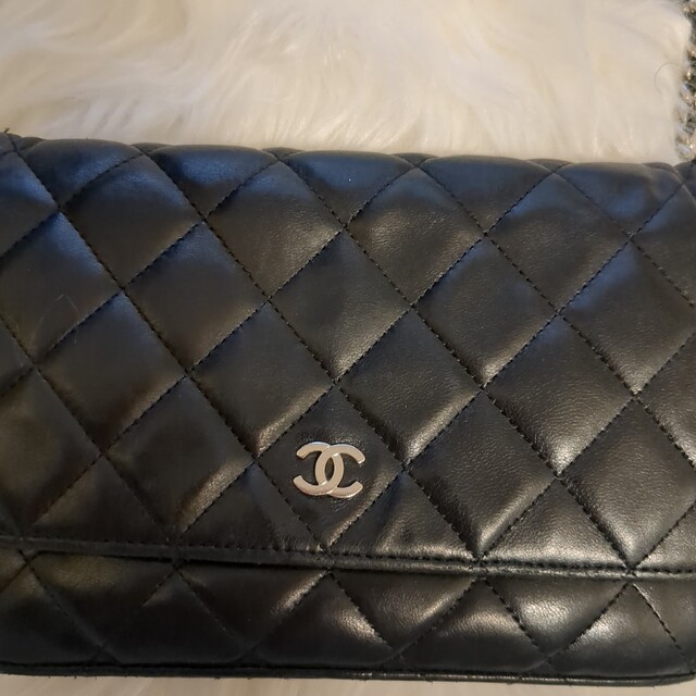 当季大流行 CHANEL シャネルのチェーンウォレット - 財布