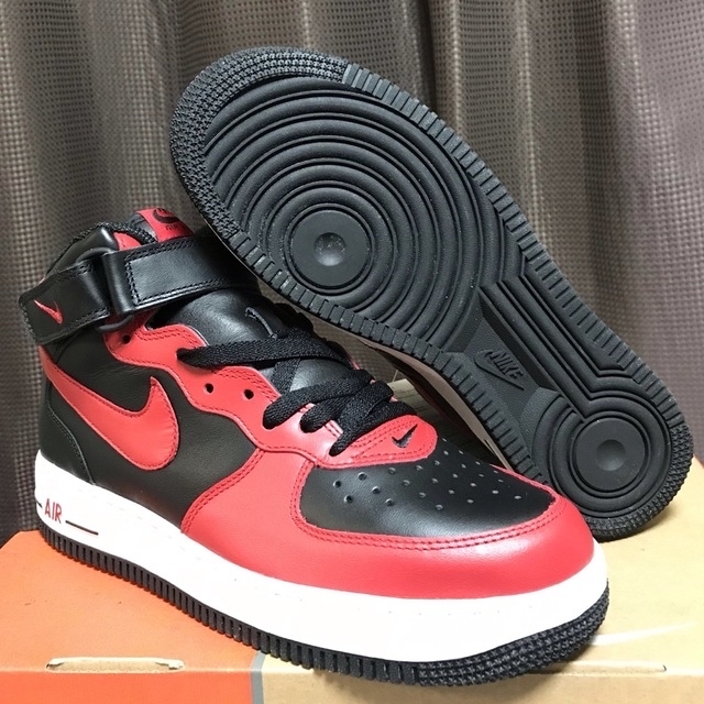 ナイキ26cm新品 NIKE AIRFORCE1 MID LE ナイキ エァフォース