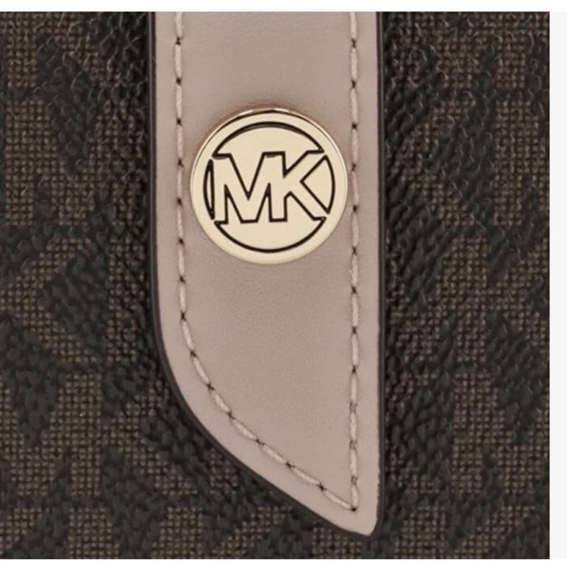 Michael Kors(マイケルコース)の☆お値下げ【美品】マイケルコース二つ折り財布タブ ミディアム ウォレット  レディースのファッション小物(財布)の商品写真