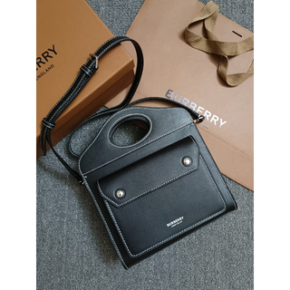 BURBERRY - 2点目半額☆Burberry☆ショルダーの通販 by ♡洋服以外 ...