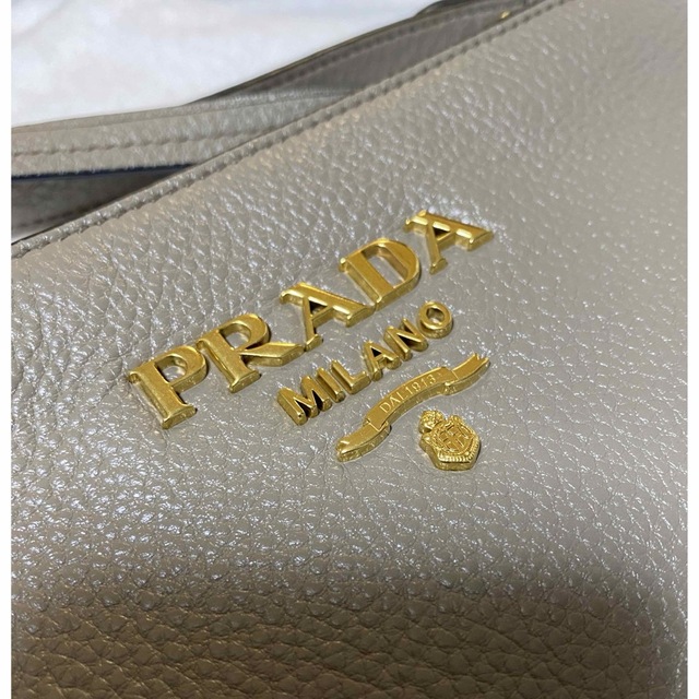 PRADA(プラダ)のプラダ　ショルダーバッグ　トープ レディースのバッグ(ショルダーバッグ)の商品写真