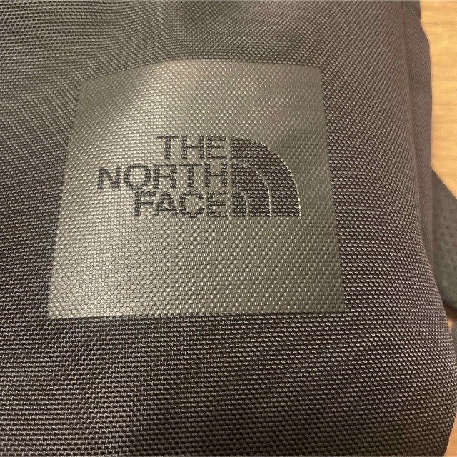 THE NORTH FACE(ザノースフェイス)のTHE NORTH FACE  Shuttle Daypack Slim メンズのバッグ(バッグパック/リュック)の商品写真