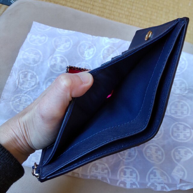 Tory Burch(トリーバーチ)の光さま専用 Tory Burch カラフルストライプ柄 2つ折りミニ財 レディースのファッション小物(財布)の商品写真