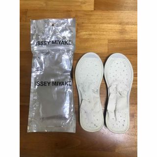 ISSEY MIYAKE(サンダル)のフリマアイテム一覧 ISSEY MIYAKE(サンダル)のフリマアイテム一覧
