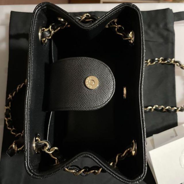 大幅値下げ!!【完売品】CHANEL 2wayミニバケット バッグ 大幅値下げ!!【完売品】CHANEL 2wayミニバケット バッグ