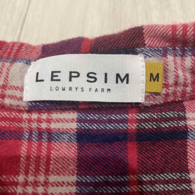 LEPSIM LOWRYS FARM(レプシィムローリーズファーム)の長袖ロングシャツ レディースのトップス(Tシャツ(長袖/七分))の商品写真