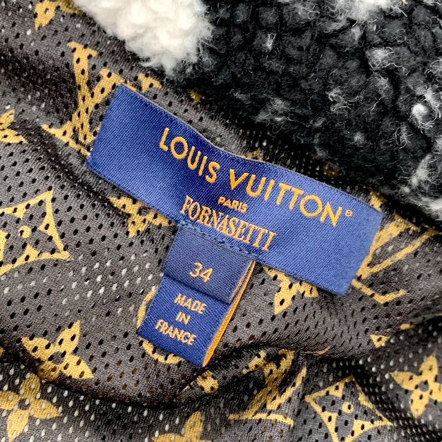 LOUIS VUITTON(ルイヴィトン)の5730 ヴィトン フォルナセッティ ボア モノグラム フードジャケット レディースのジャケット/アウター(ブルゾン)の商品写真