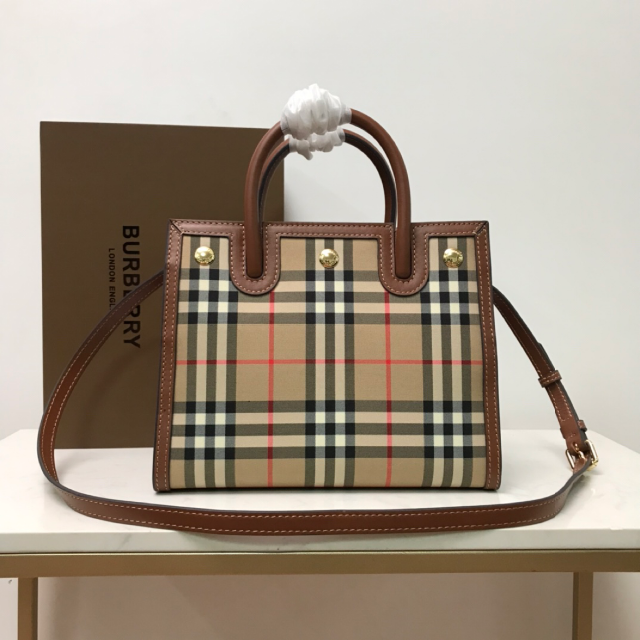 BURBERRY - 完全新品未使用 バーバリー　ミニ　ヴィンテージチェック