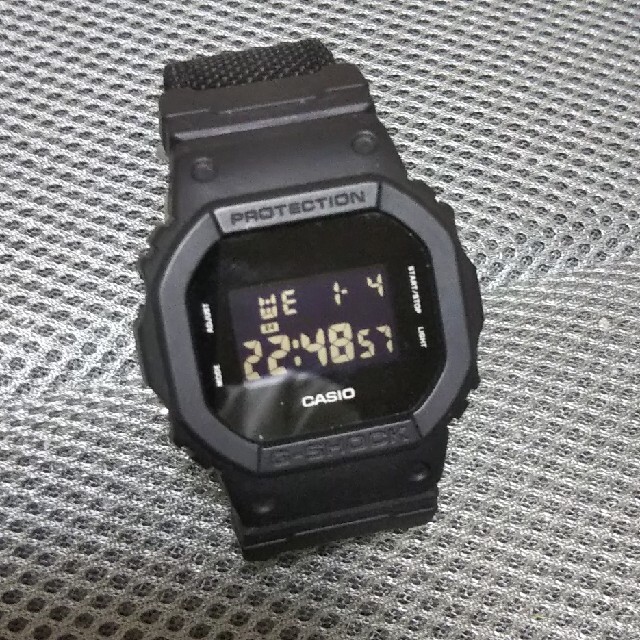 G-SHOCK DW-5600BBN メタルベゼルカスタム + メタル遊環