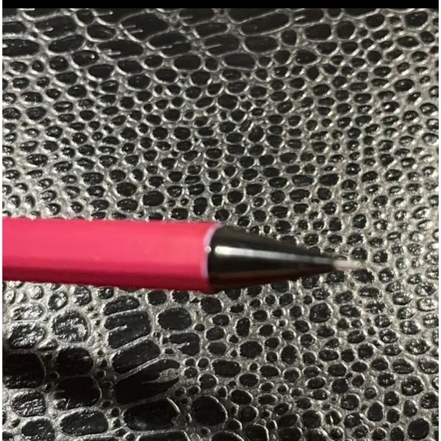 ZEBRA(ゼブラ)の貴重　新品　ゼブラ knock pencil Rubber 100 インテリア/住まい/日用品の文房具(ペン/マーカー)の商品写真