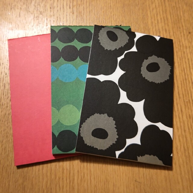 marimekko(マリメッコ)のマリメッコ 付箋 メモ セット marimekko インテリア/住まい/日用品の文房具(ノート/メモ帳/ふせん)の商品写真