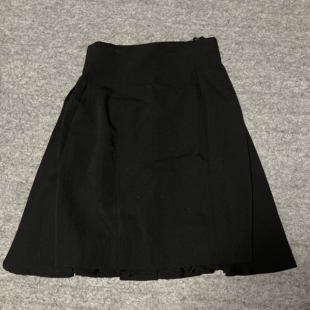 ANGELO TARLAZZY ブラックスカート レディースのスカート(ひざ丈スカート)の商品写真