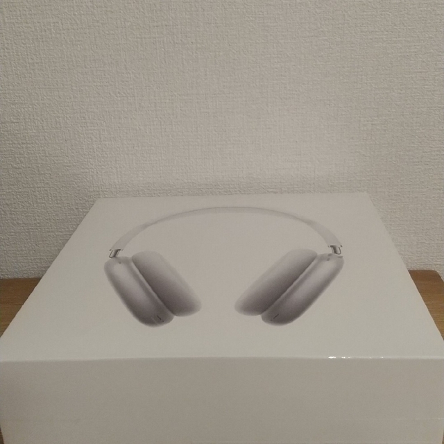 芸能人愛用 ワイヤレスヘッドホン 【未開封】APPLE - Apple AIRPODS