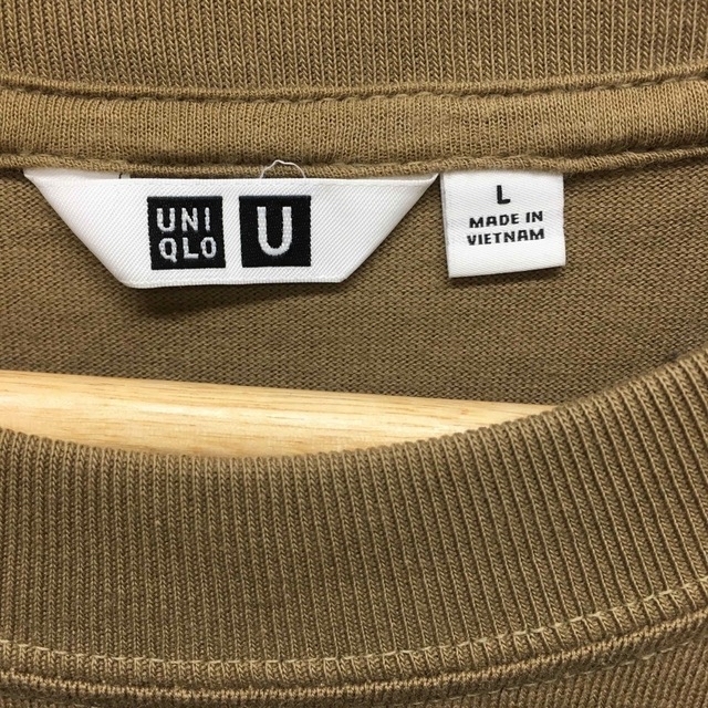 UNIQLO(ユニクロ)のUNIQLO クルーネックT  ブラウン　L  334816 メンズのトップス(Tシャツ/カットソー(七分/長袖))の商品写真