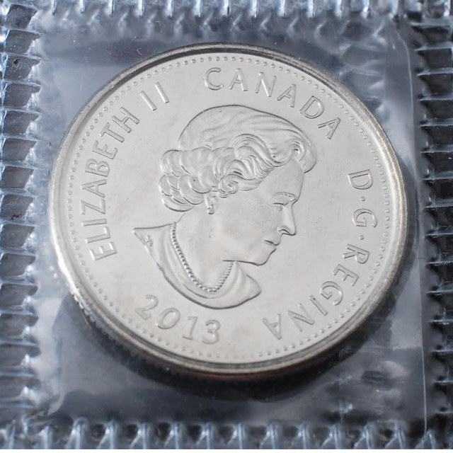 Royal Collection(ロイヤルコレクション)のカナダ　エリザベス女王　25セント合金硬貨　限定メダル状コイン エンタメ/ホビーの美術品/アンティーク(貨幣)の商品写真