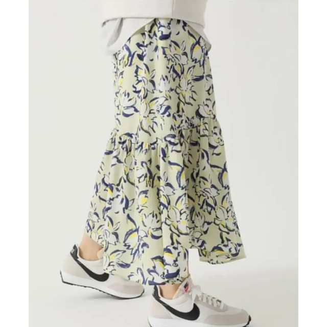 IENA(イエナ)のIENA ギャザーティアードスカート レディースのスカート(ロングスカート)の商品写真