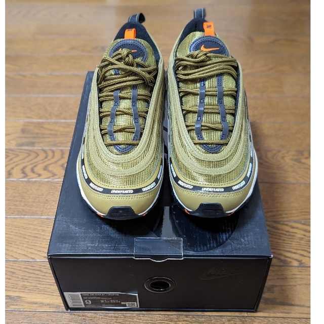 UNDEFEATED(アンディフィーテッド)のNIKE AIR MAX 97 × UNDEFEATED OLIVE 27cm メンズの靴/シューズ(スニーカー)の商品写真