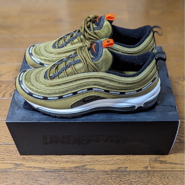 UNDEFEATED(アンディフィーテッド)のNIKE AIR MAX 97 × UNDEFEATED OLIVE 27cm メンズの靴/シューズ(スニーカー)の商品写真
