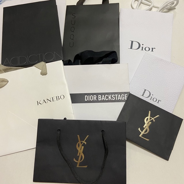Dior(ディオール)のブランド紙袋8枚セット レディースのバッグ(ショップ袋)の商品写真