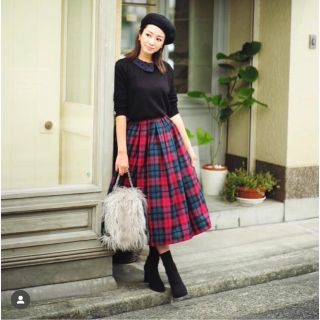 チェスティ(Chesty)の【新品】akiki / check tuck skirt / red / 38(ロングスカート)