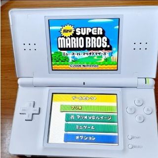 ニンテンドウ(任天堂)のヨメ　プロフ必読さん専用です(携帯用ゲーム機本体)