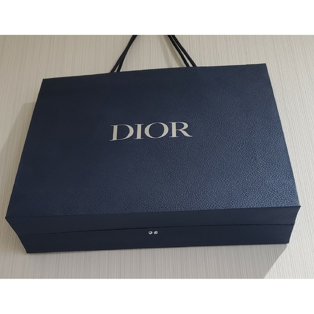 Christian Dior(クリスチャンディオール)のDIOR ディオール　ショップ袋　紙袋 レディースのバッグ(ショップ袋)の商品写真