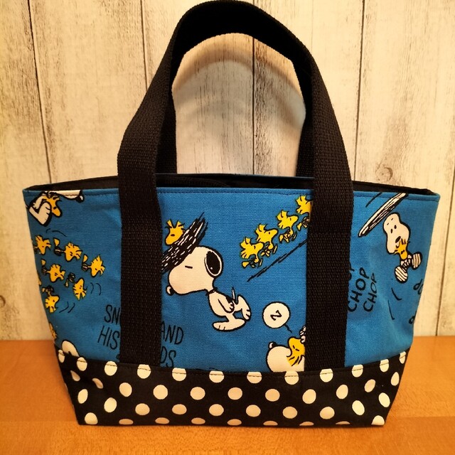 SNOOPY(スヌーピー)のスヌーピー　ミニ巾着トートバッグ　お弁当袋　ハンドメイド　ウッドストック ハンドメイドのファッション小物(バッグ)の商品写真