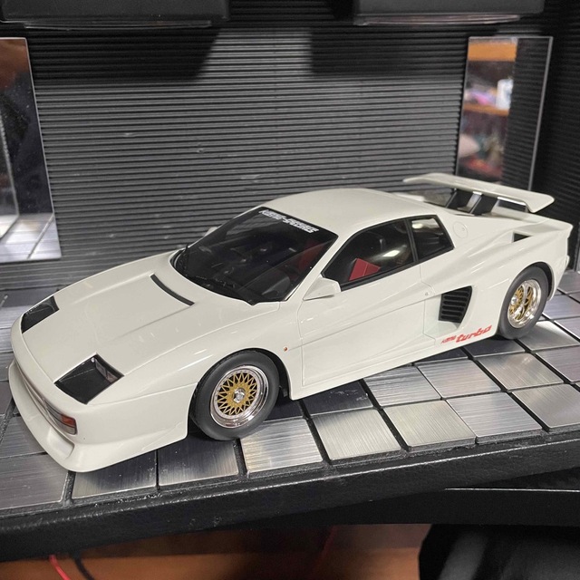 人気ブランドを 未展示品GTSPIRIT1/18フェラーリテスタロッサターボ