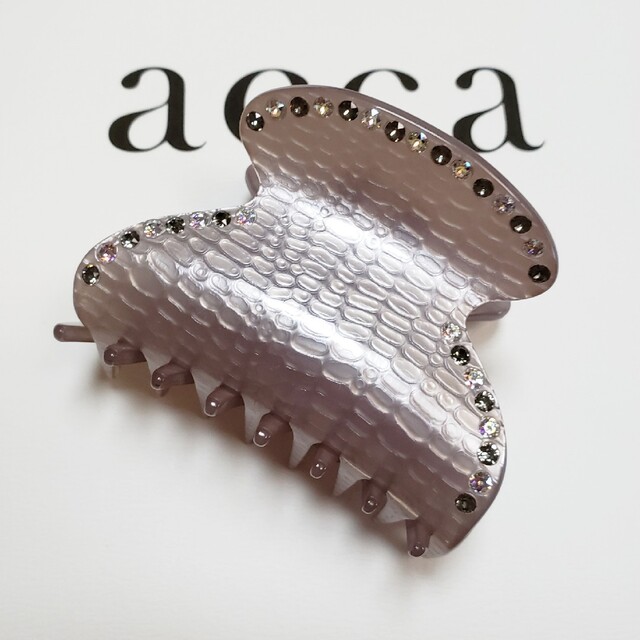 acca(アッカ)の新品未使用　アッカ　acca　スタンバクロコ　大クリップ　グレー レディースのヘアアクセサリー(バレッタ/ヘアクリップ)の商品写真