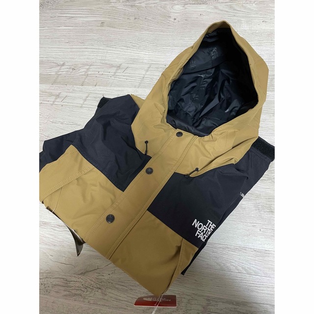 THE NORTH FACE(ザノースフェイス)の新品未使用　M ノースフェイス　マウンテンライト・ジャケット メンズのジャケット/アウター(マウンテンパーカー)の商品写真