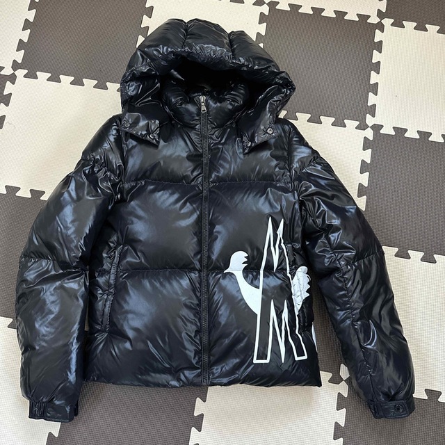 MONCLER(モンクレール)のMONCLER ダウンジャケット 14Y キッズ/ベビー/マタニティのキッズ服女の子用(90cm~)(ジャケット/上着)の商品写真