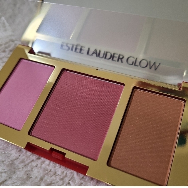 Estee Lauder(エスティローダー)のESTEE LAUDERピュアカラーエンヴィチークパレット グロウ コスメ/美容のベースメイク/化粧品(チーク)の商品写真