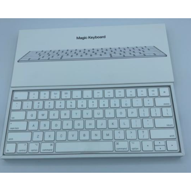 Apple(アップル)のAPPLE MAGIC KEYBOARD MLA22LL/A スマホ/家電/カメラのPC/タブレット(PC周辺機器)の商品写真