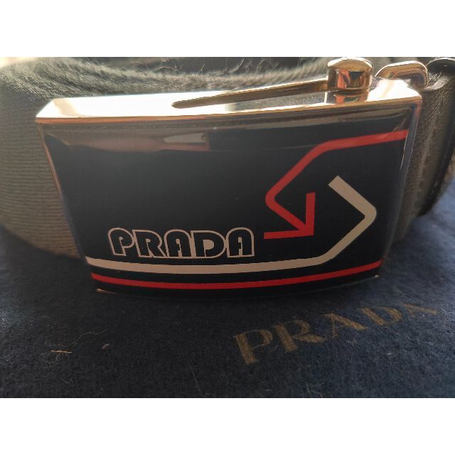 PRADA　ガチャベルト