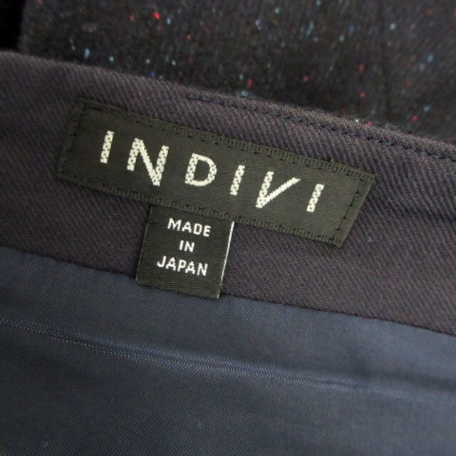 INDIVI(インディヴィ)のインディヴィ フレアスカート ウール混 シルク混 大きいサイズ 44 紺 レディースのスカート(ひざ丈スカート)の商品写真