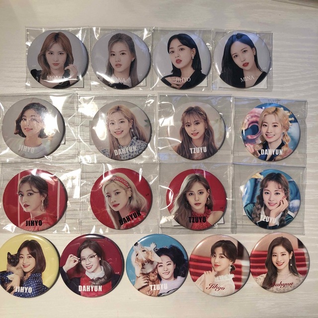 twice アルバム　トレカ　写真集　缶バッジ　アクスタ