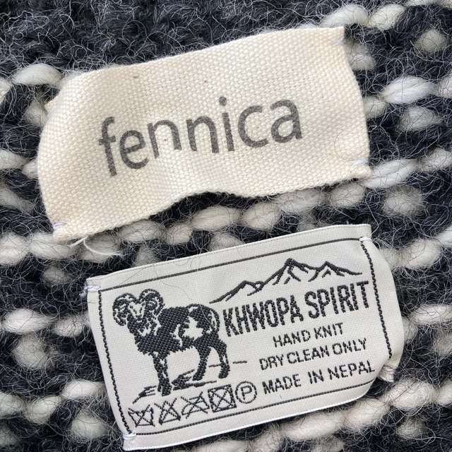 BEAMS(ビームス)のビームス　FENNICA ドットベスト　ニットベスト　Khwopa sprit レディースのトップス(ベスト/ジレ)の商品写真