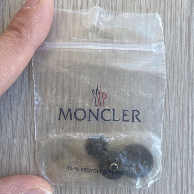 MONCLER(モンクレール)のMoncler HYKE LEMA 美品 レディースのジャケット/アウター(ダウンジャケット)の商品写真