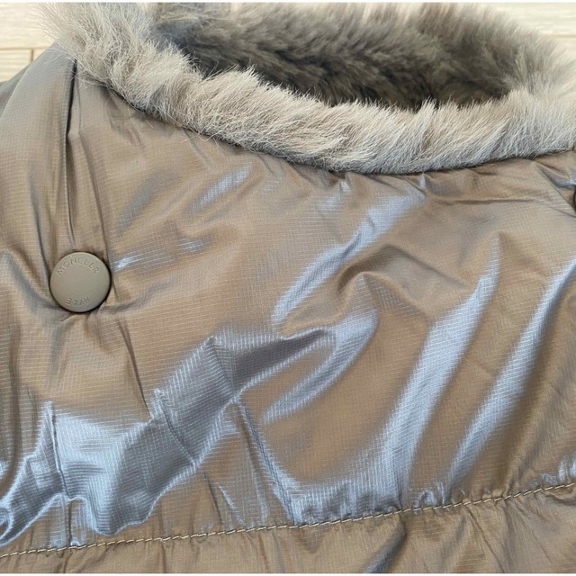 MONCLER(モンクレール)のMoncler HYKE LEMA 美品 レディースのジャケット/アウター(ダウンジャケット)の商品写真